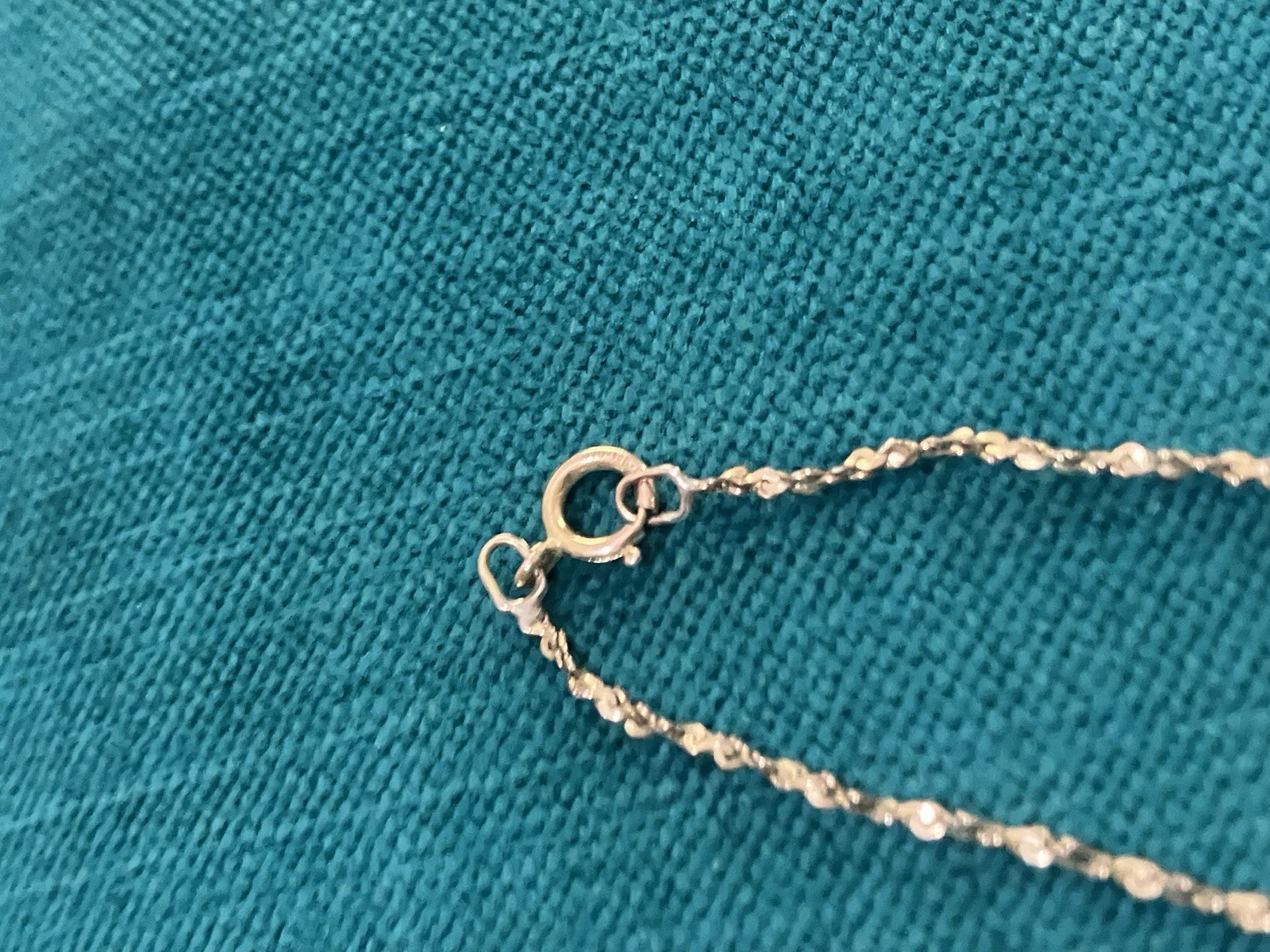Vtg 14k Yellow Gold Necklace 24” Twist Chain 1.2 mm Less Than A Gram