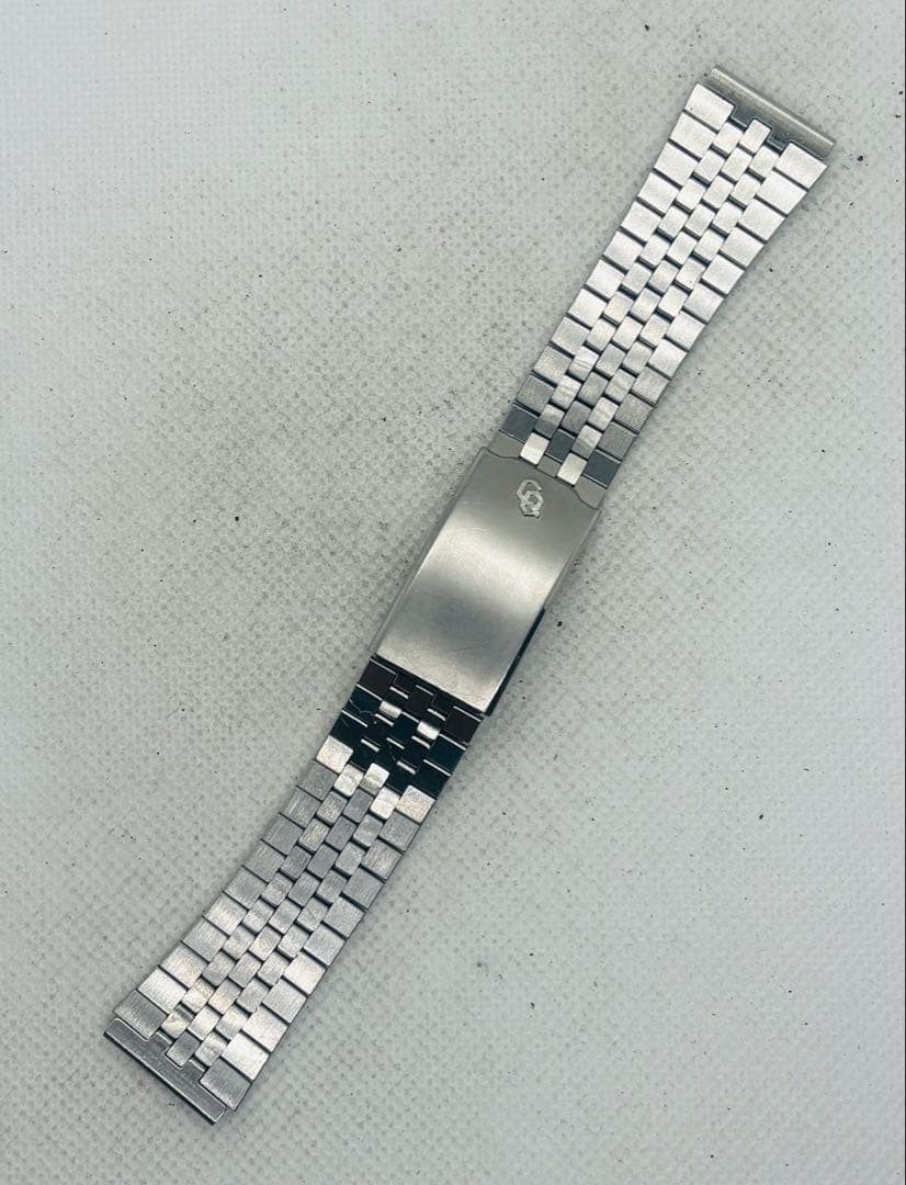 CITIZEN watch strap, 18mm lug width, stainless steel, silver color.