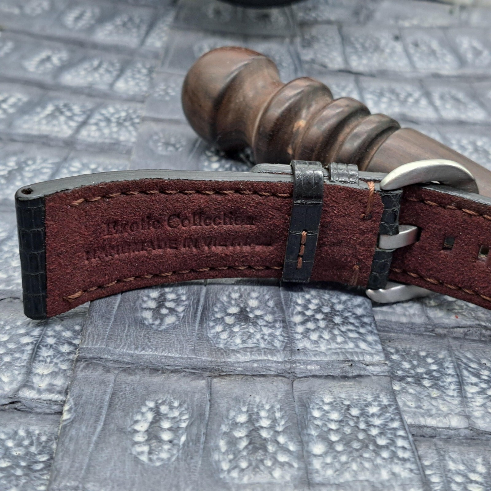 28mm/24mm Lizard Leather Watch Band Bespoke Exotic Leather Minimalist Design