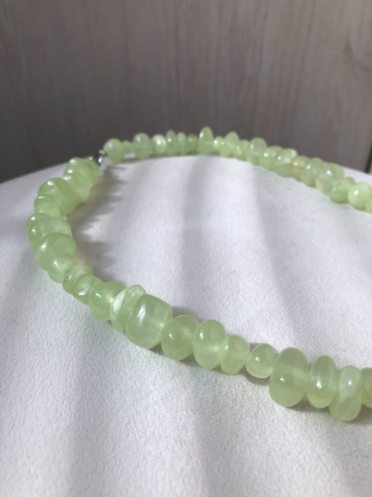 Natural Prehnite Necklace – Polished Beads – 49 cm / 114 g – Green Gemstone