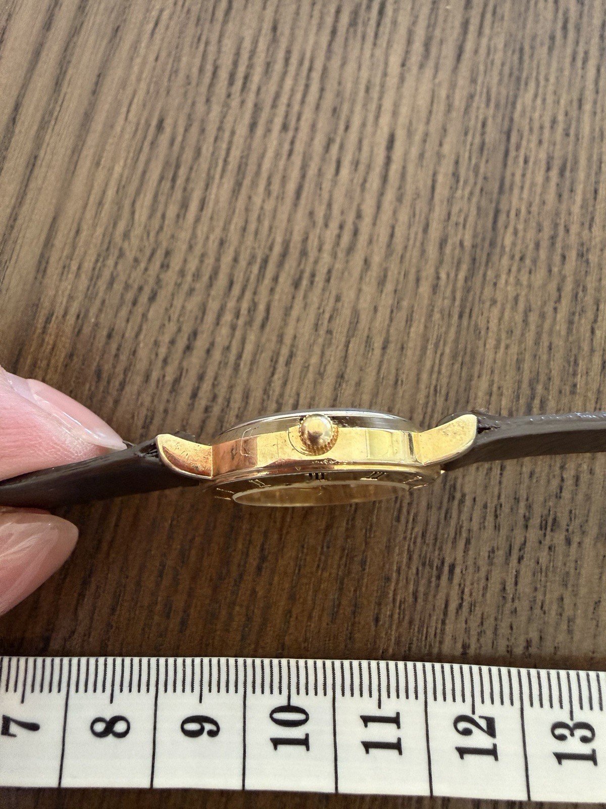 Vintage GUCCI 3000L A Diamond Gold Dial Roman 26mm Qz Ladies Watch JAPAN