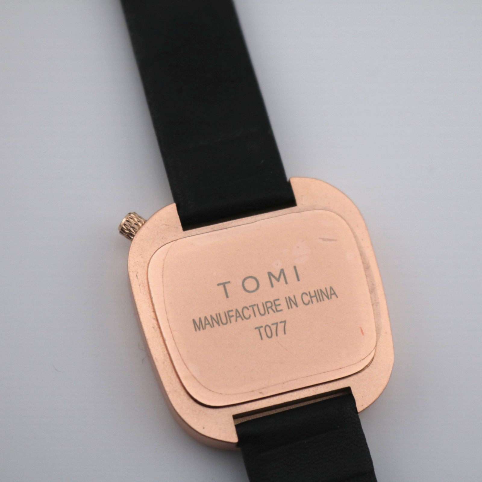 TOMI Minimalist Men’s Watch Ultra-Thin Square Dial Elegant Quartz Leather Strap