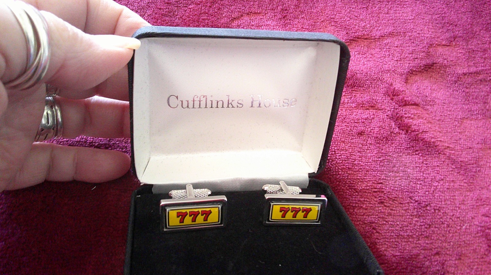Cufflinks – Slot Machine Casino Numbers 777