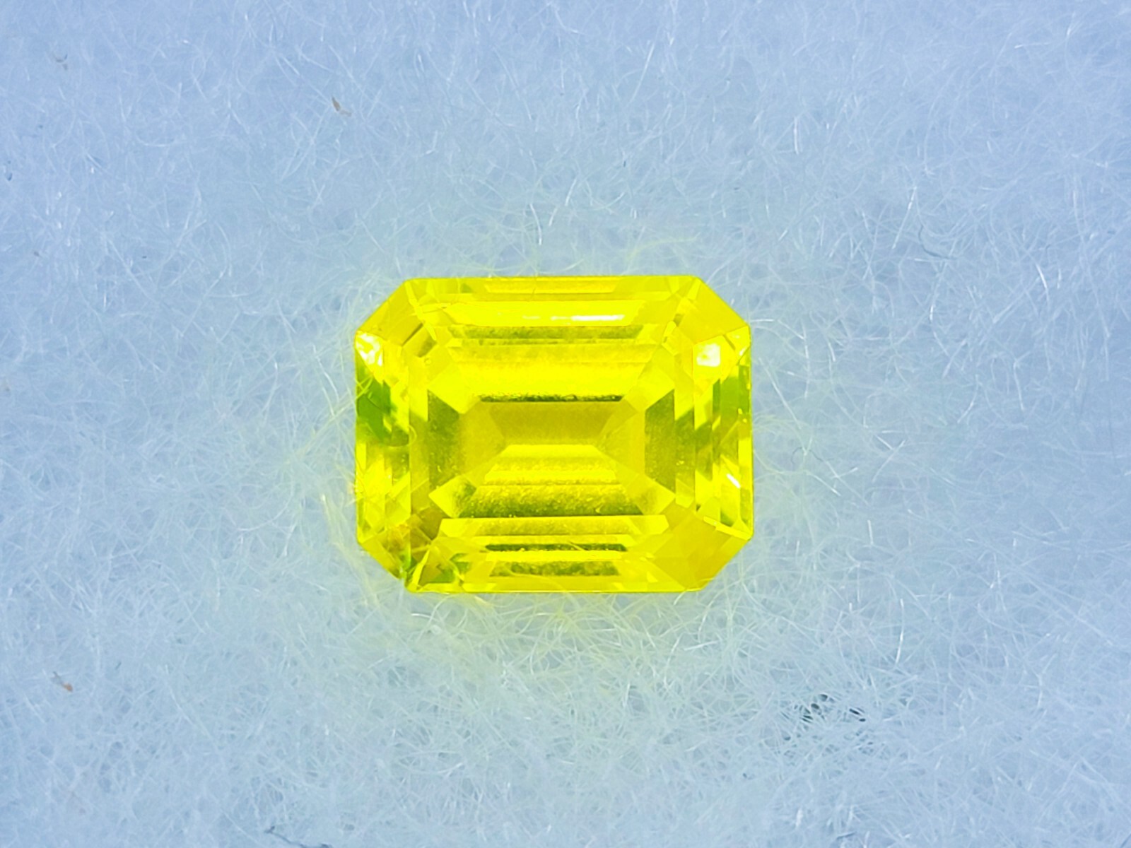 UV Yellow YAG Yttrium Aluminum Garnet 4ct Fluorescent Emerald Cut Gem 10x8mm