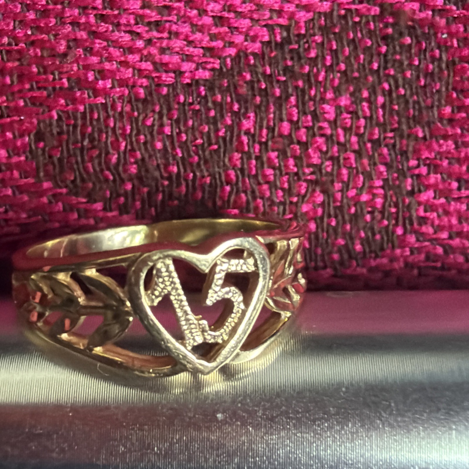 14k GOLD RING SWEET 15 YELLOW 2.4 GRAMS 7.25 INCHES