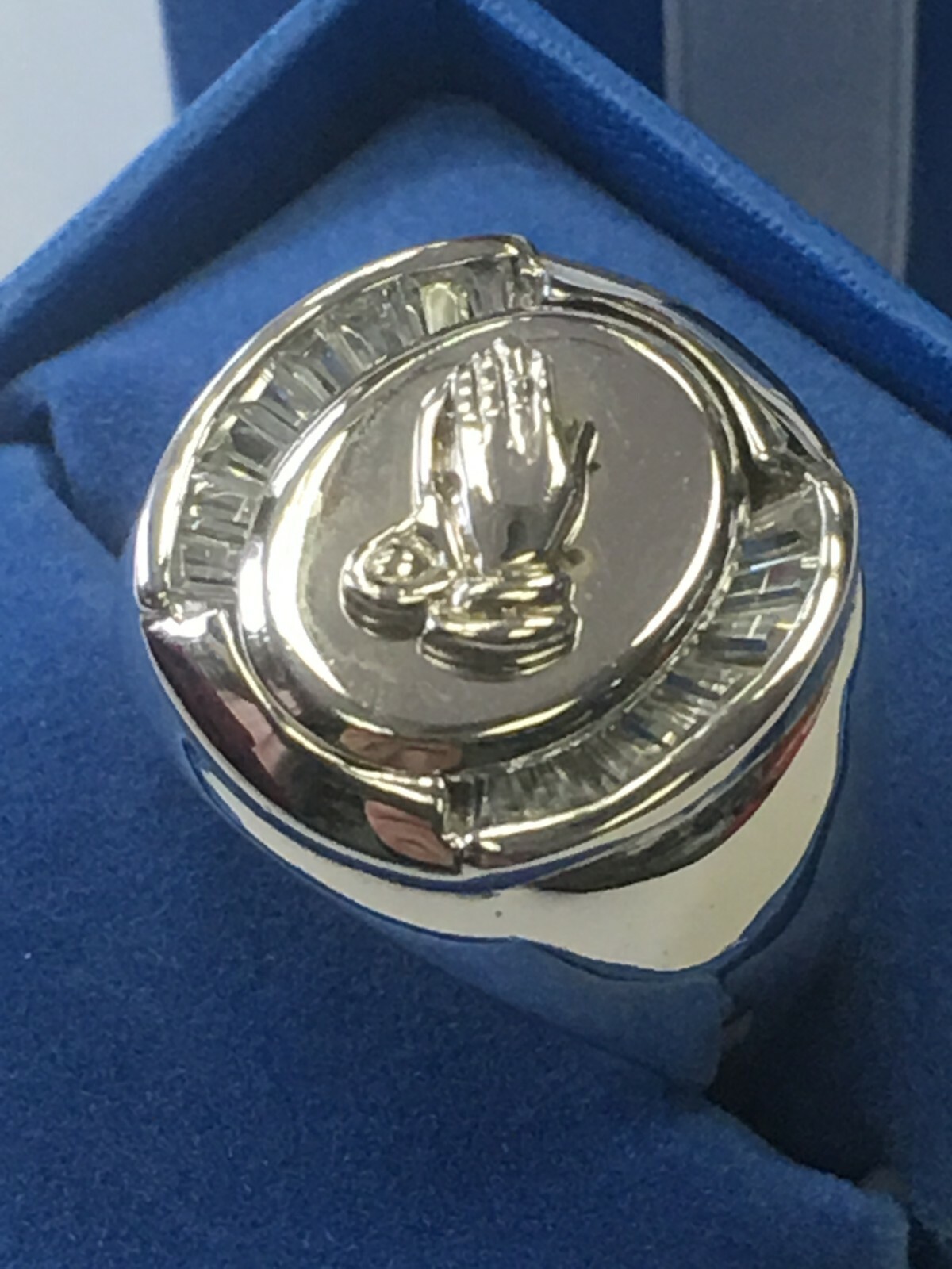 PRAYING HANDS MEN’S 925 STERLING SILVER 1.00 CT BAGUETTES CZ STONES RING size 11