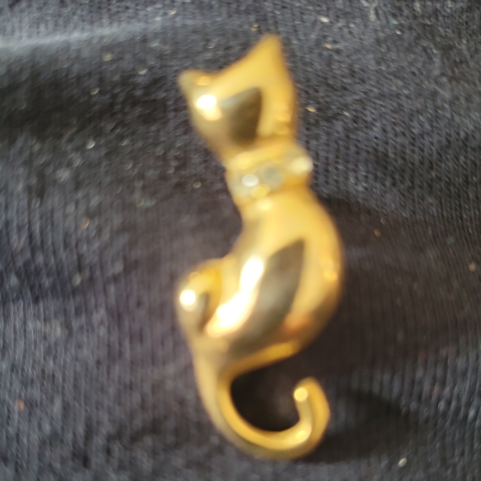 VTG MCM Cat Pin Crystal Collar 1.3” L Bright Gold Plated Clear Stones Lapel Tac