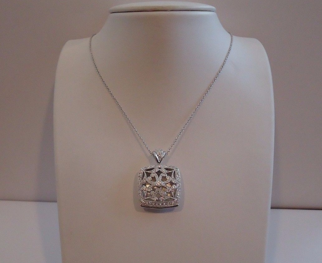 925 STERLING SILVER LOCKET HEART ACCENT PENDANT NECKLACE /SIZE 35MM BY 24MM