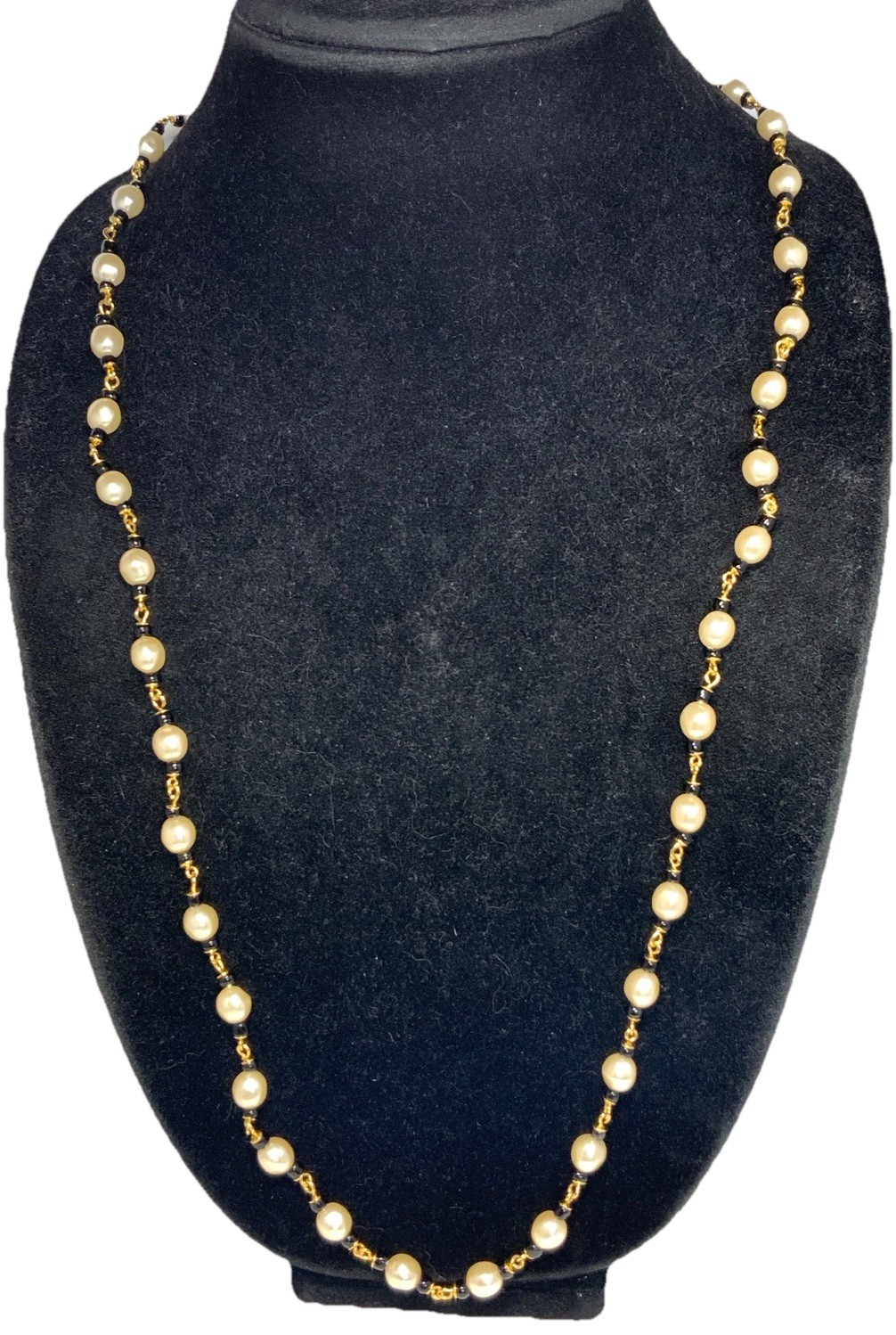 Anne Klein Gold Tone Faux Pearl & Black Beaded Chain Necklace 33-inches KY121
