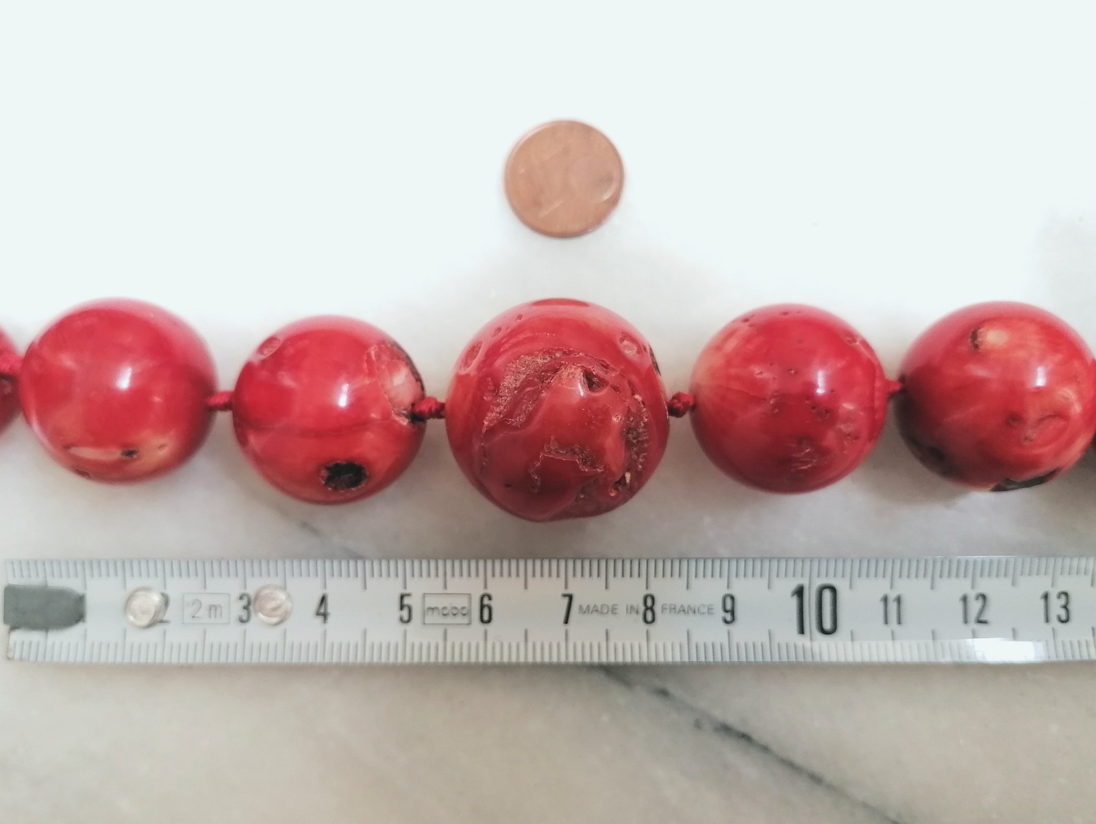 SPECTACULAR RED BAMBOO CORAL MAXI BALL CLIMBING NECKLACE, NEW.