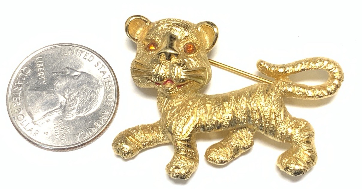 Monet Gold Tone Orange Rhinestone Eyed Cat Pin LY108