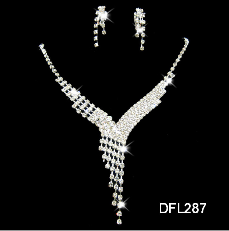 V shape Clear RHINESTONE BIB Tassel NECKLACE Stud EARRINGS SET BRIDAL WEDDING
