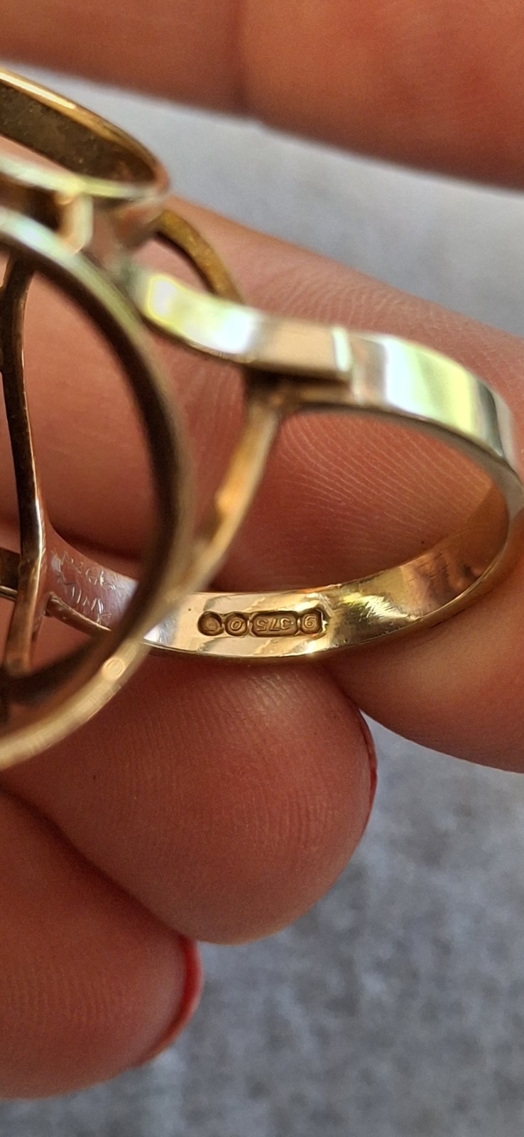 9ct Gold Chunky Smokey Quartz Ring Size O