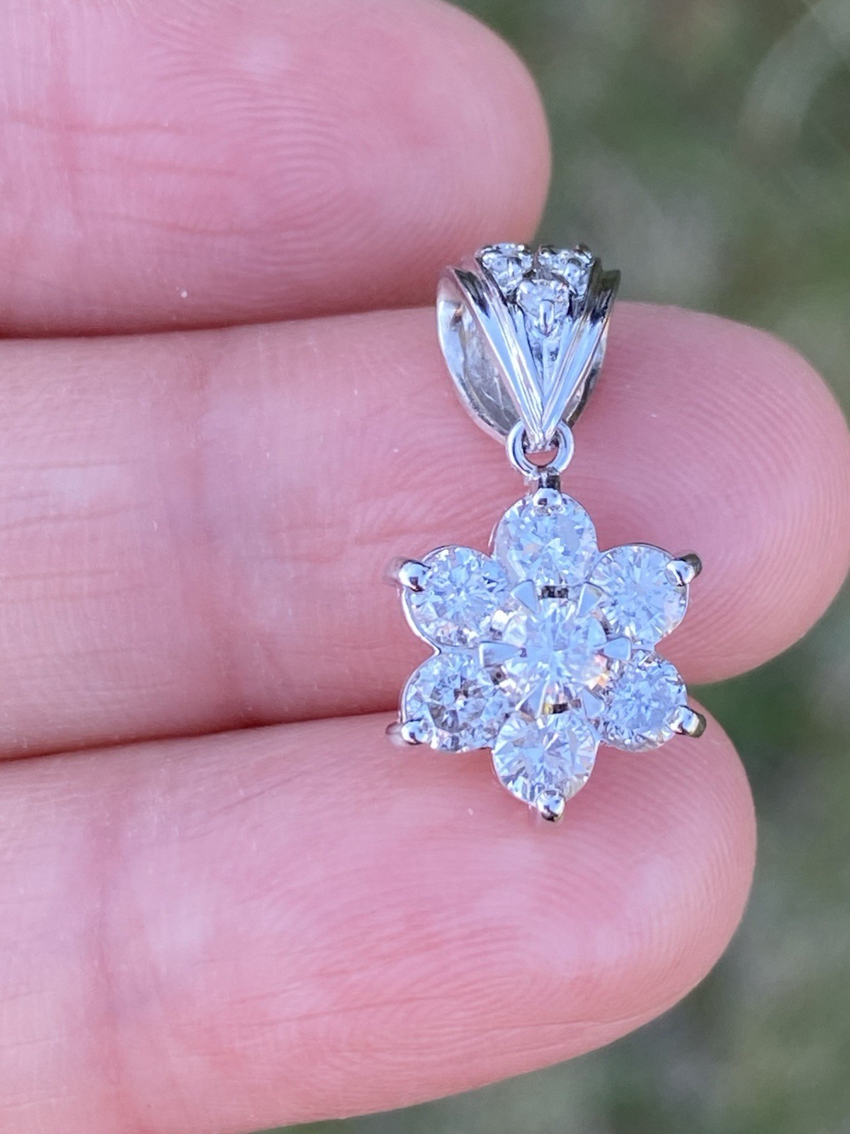Platinum 1.00TCW 100% Natural Round Diamond Cluster Pendant