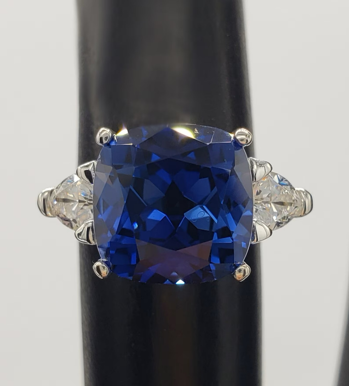 7.50 Ct Cushion Cut Natural Sapphire Diamond Wedding Bridal Ring 14K White Gold