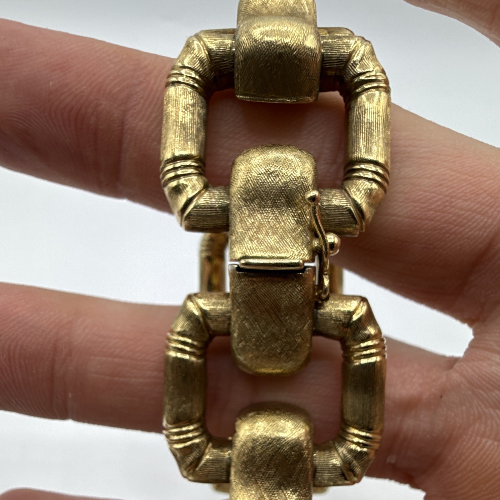 18K Yellow Gold Italian Hollow Bar Link Bracelet 7.5” Box Clasp 65.2g Italy