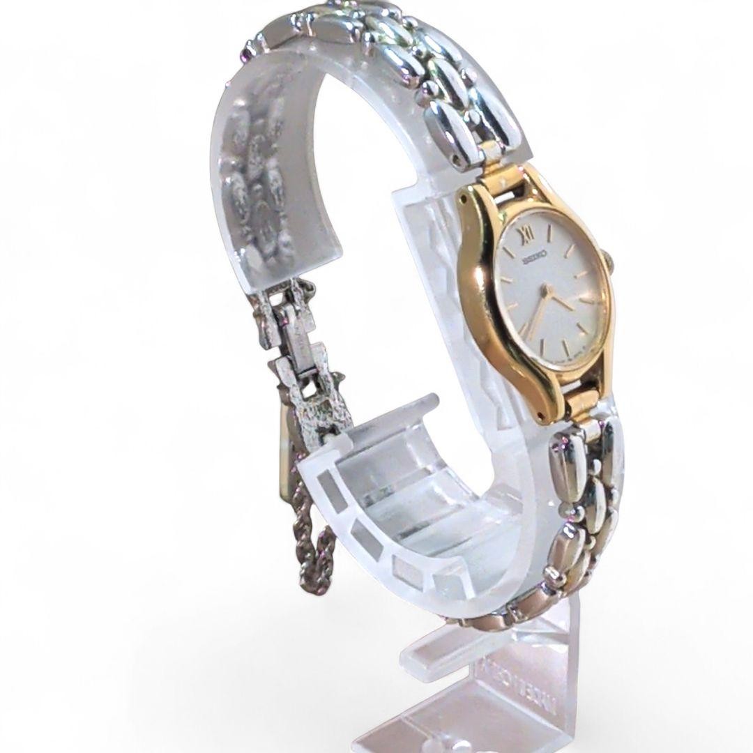 [Excellent Condition, Working] SEIKO Women’s Oval Watch with Matte Finish Di