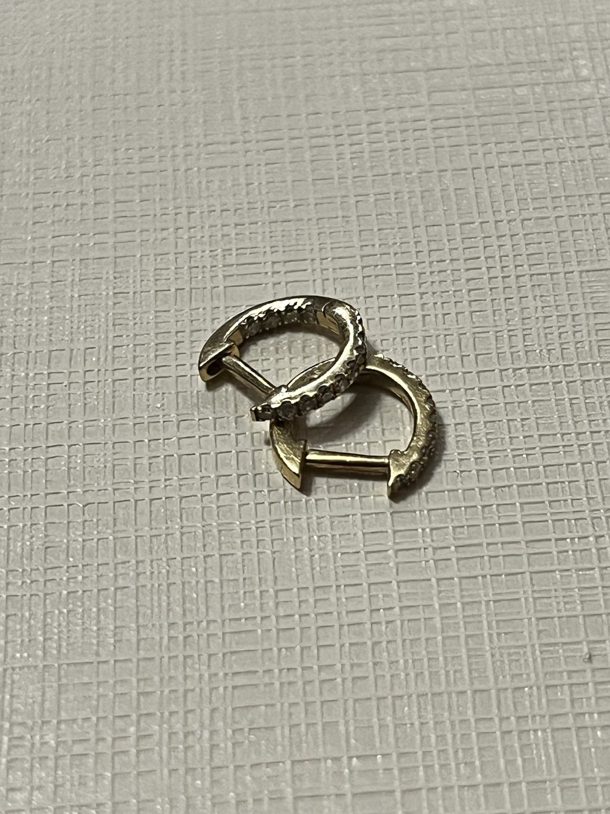 Rosa de La Cruz • 18k Yellow Gold • Huggie Earrings • 26 white diamonds 0.11 ct