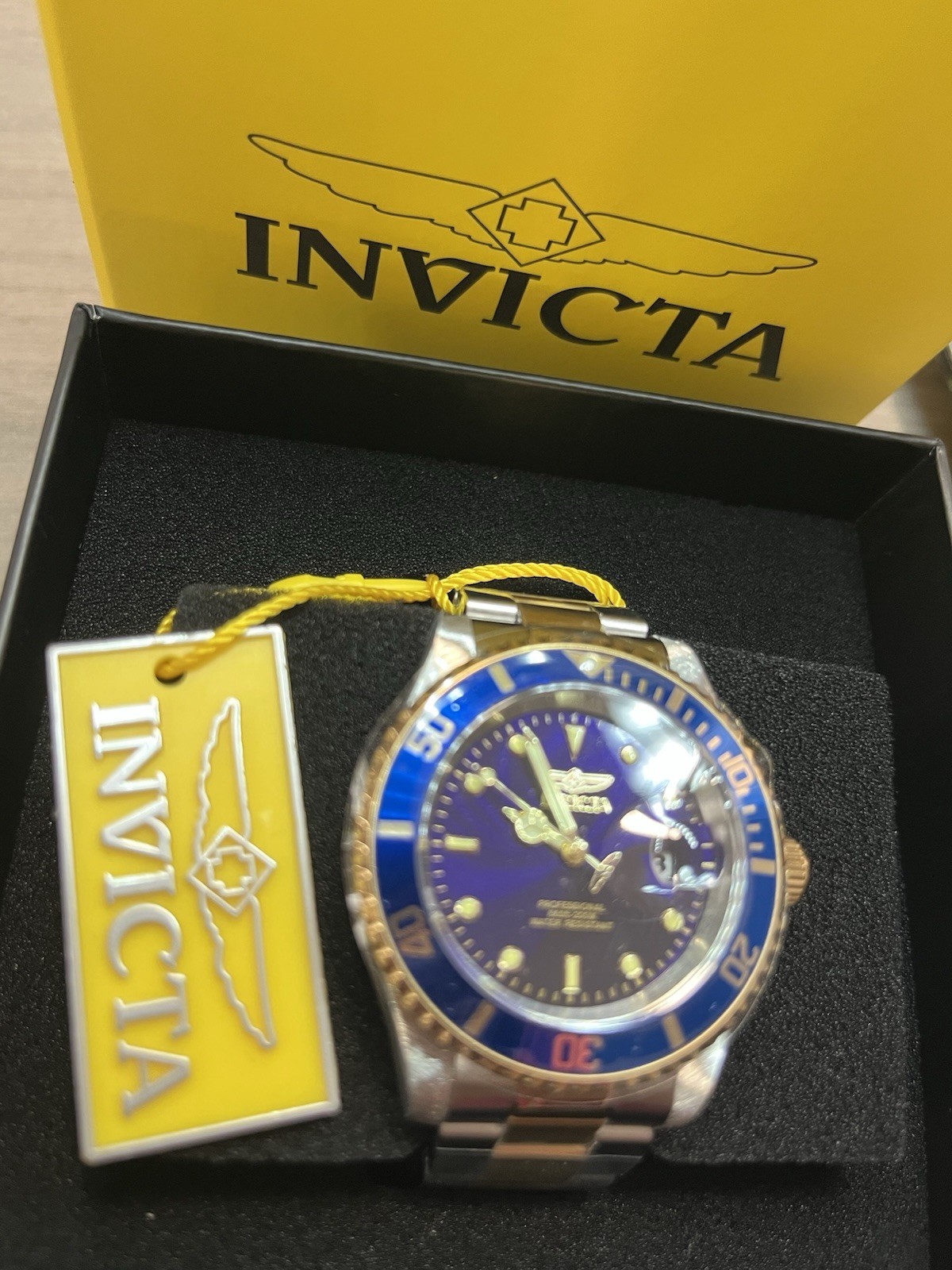 Invicta Pro Diver Watch 40mm Mens Blue Dial Two-Tone Stainless Date Model 26972