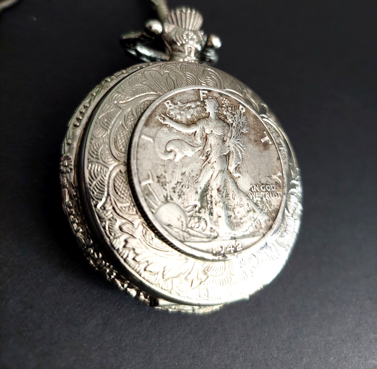 American Historic Society 1942 Walking Liberty Pocket Watch NEW BATTERY Works