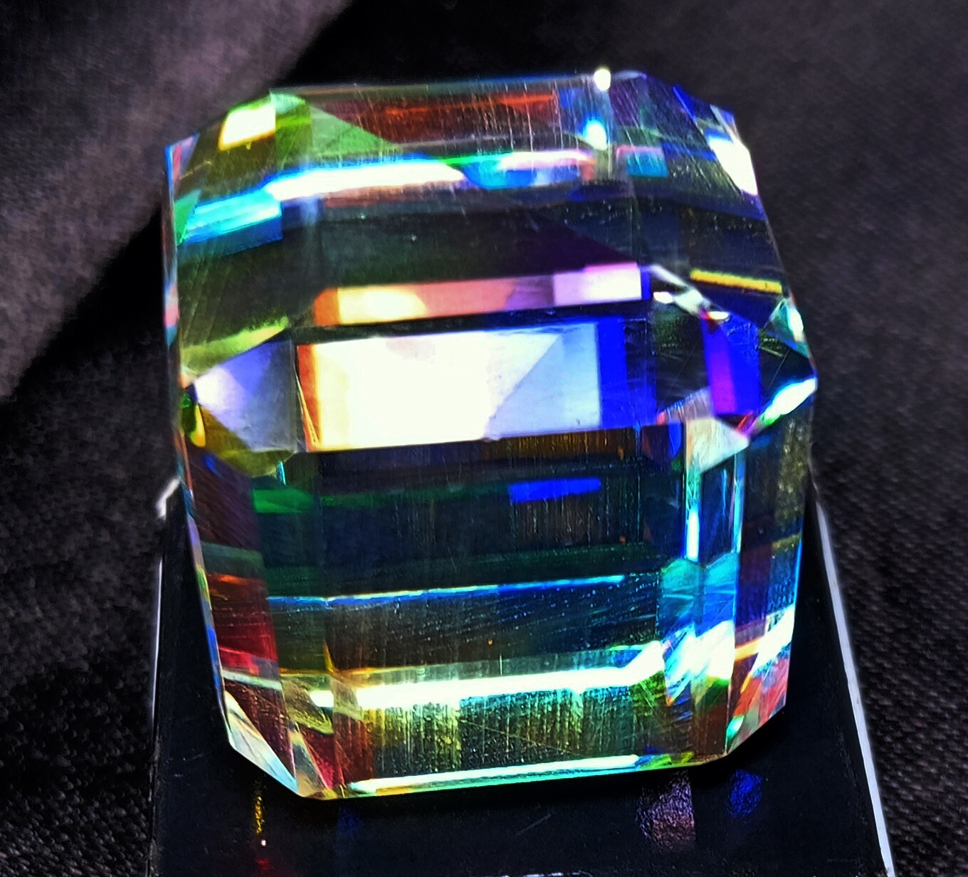 Rainbow Color Natural Mystic Topaz Cube Cut EGL Certified 100+ Ct Loose Gemstone