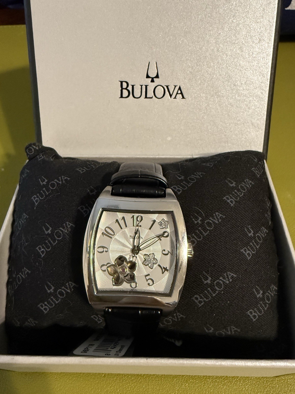 Bulova 96P118 Diamond BVA Floral Aperture Dial Self-Winding Watch 21 Jewel NWT