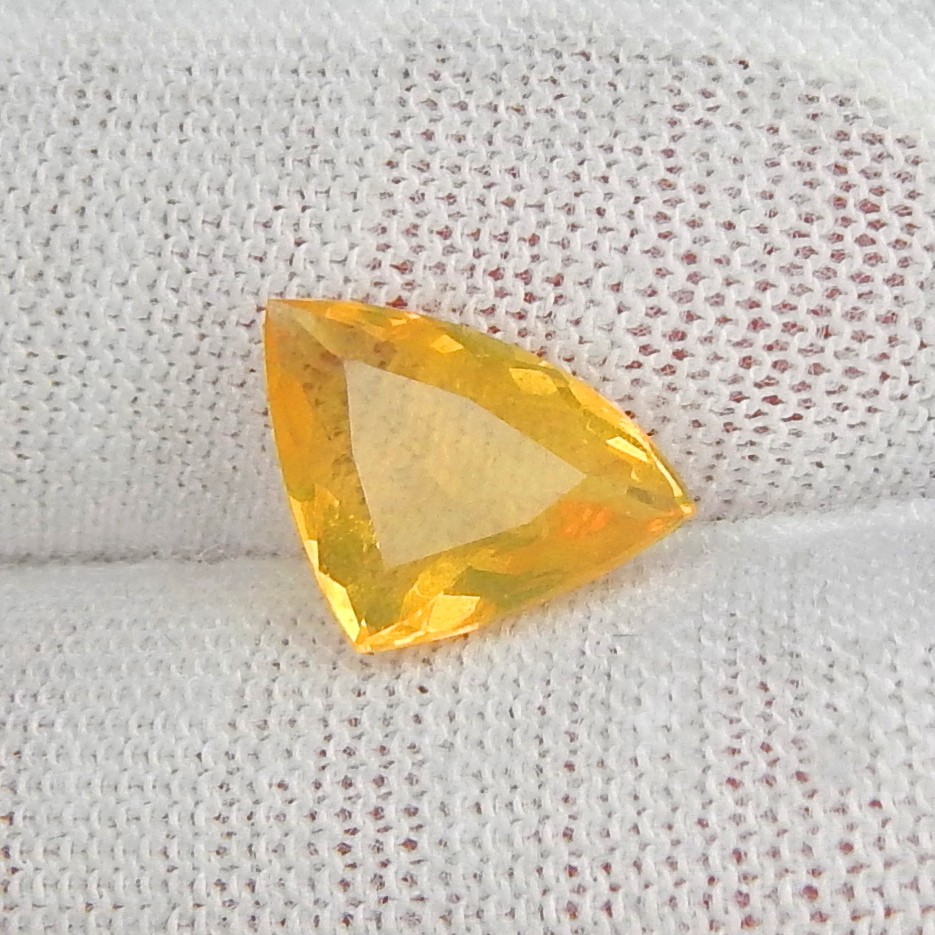 TOP 1.8ct IF Orange Fire Opal Bold Flash Natural Mined Unheated Faceted Trillion