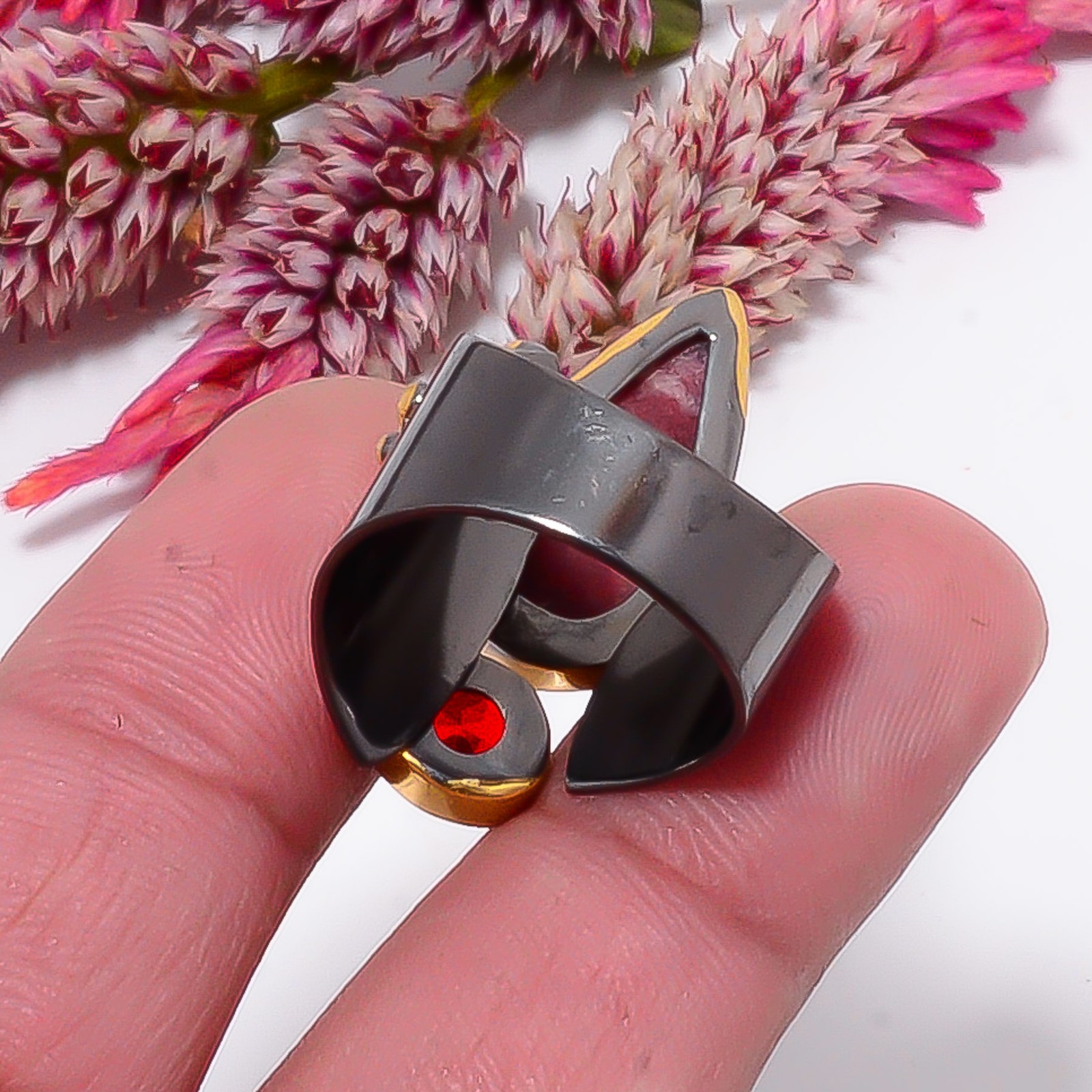 Pink Thulite & Red Garnet Black And Gold Plated 925 Sterling Silver Ring s.9 S62