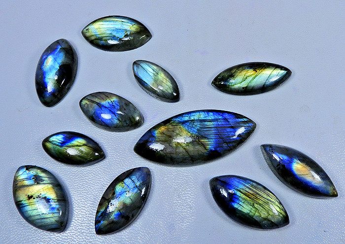 500Cts.Natural Multi Labradorite Multi Flash Wholesale Cabochon Gems 17Pcs. Lot