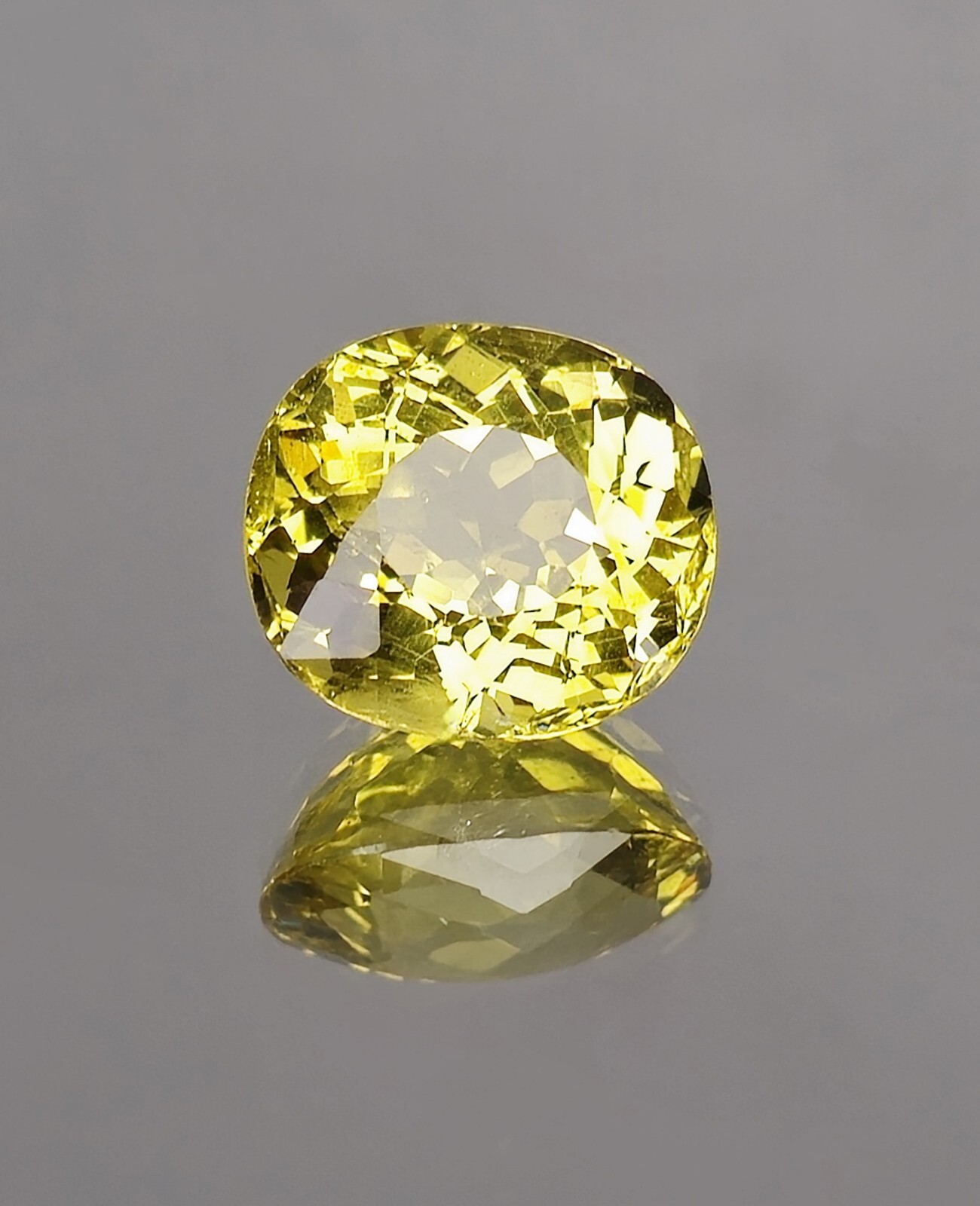 Apatite Vivid Yellow Green 10.35 Carat Untreated Gemstone Madagascar Rare Size