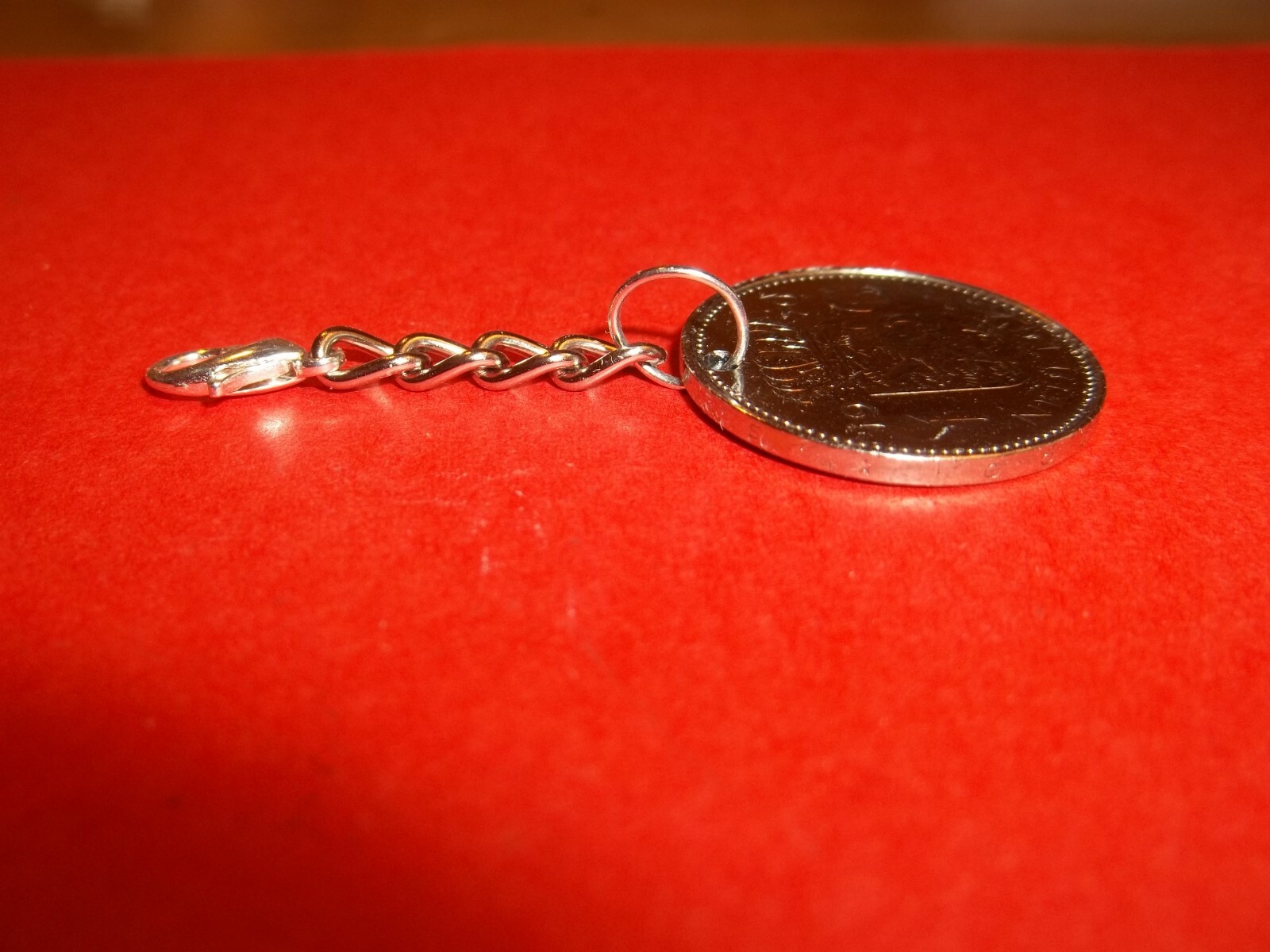 ONE GUILDER COIN – NETHERLANDS – PENDANT / CHARM – 1967 to 1980