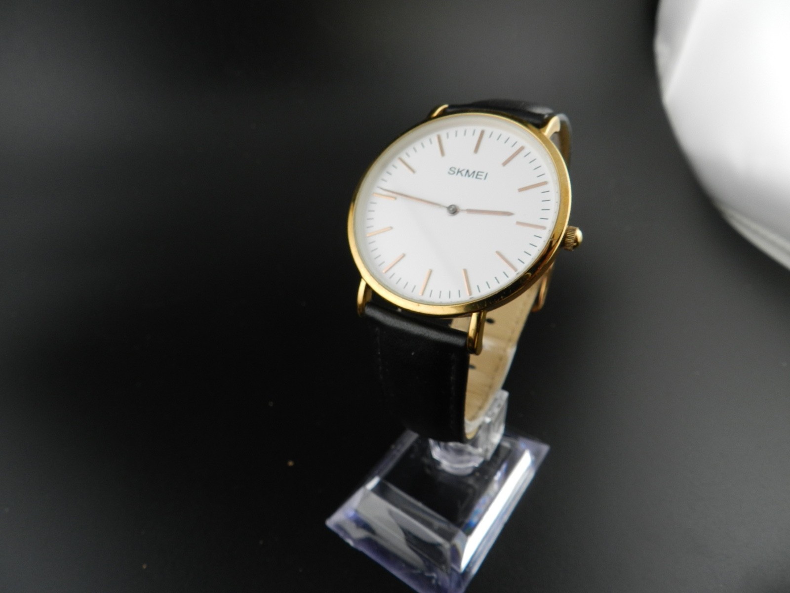 SKMEI 1181 Simple Business Gold and black leather