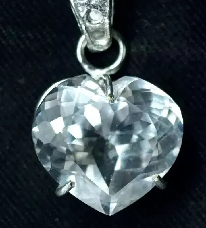 Natural AGL Certified 25 Ct White Sapphire Gemstone 925 Solid Silver Pendant