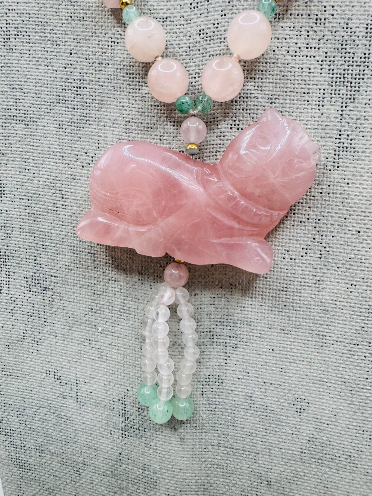 VINTAGE BEADED CHINESE JADE ROSE QUARTZ CARVED CAT NECKLACE 28″