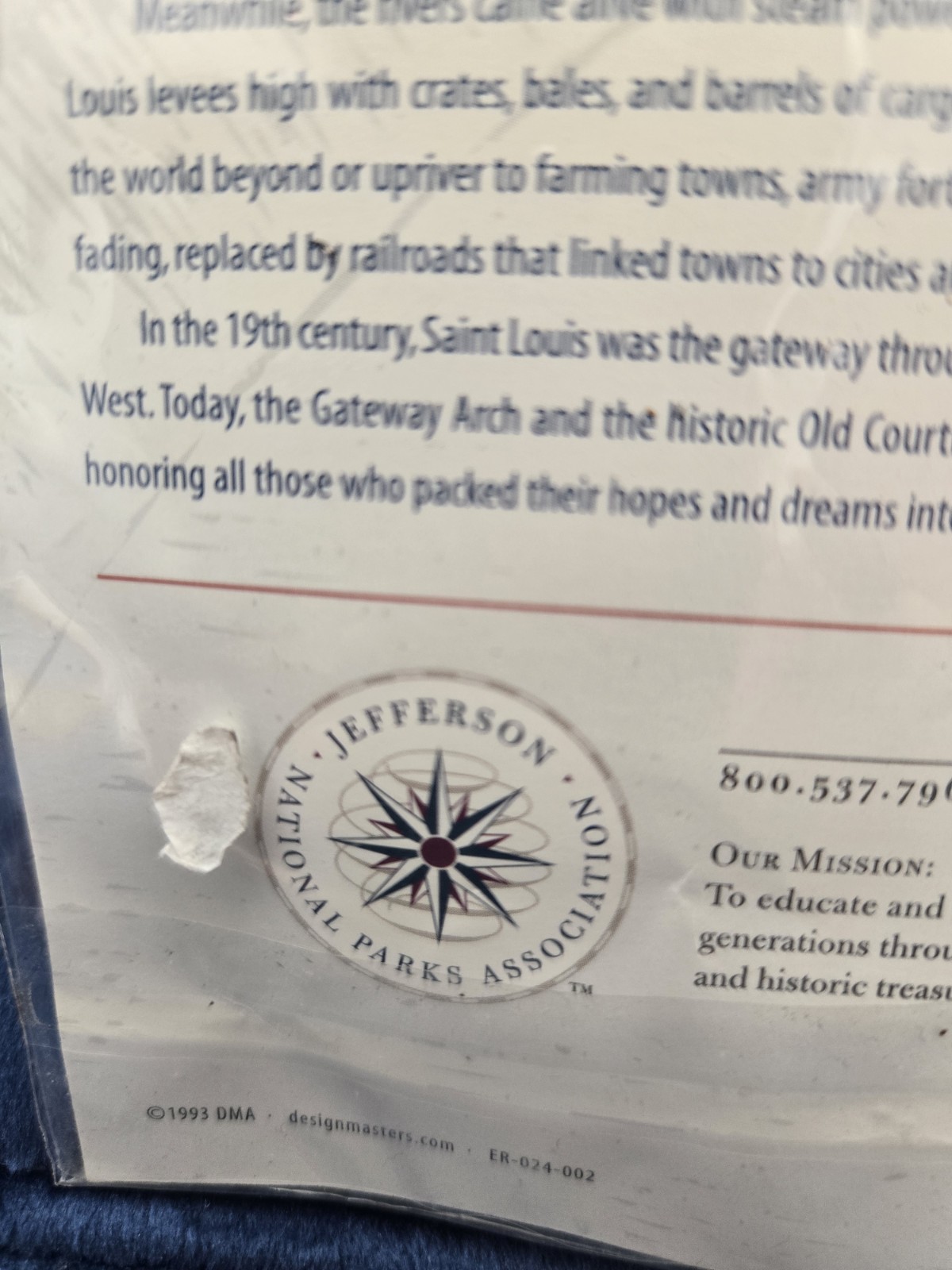 St. Louis Arch Gateway to the West Silver Tone Pierced Earrings 1993 Dma New
