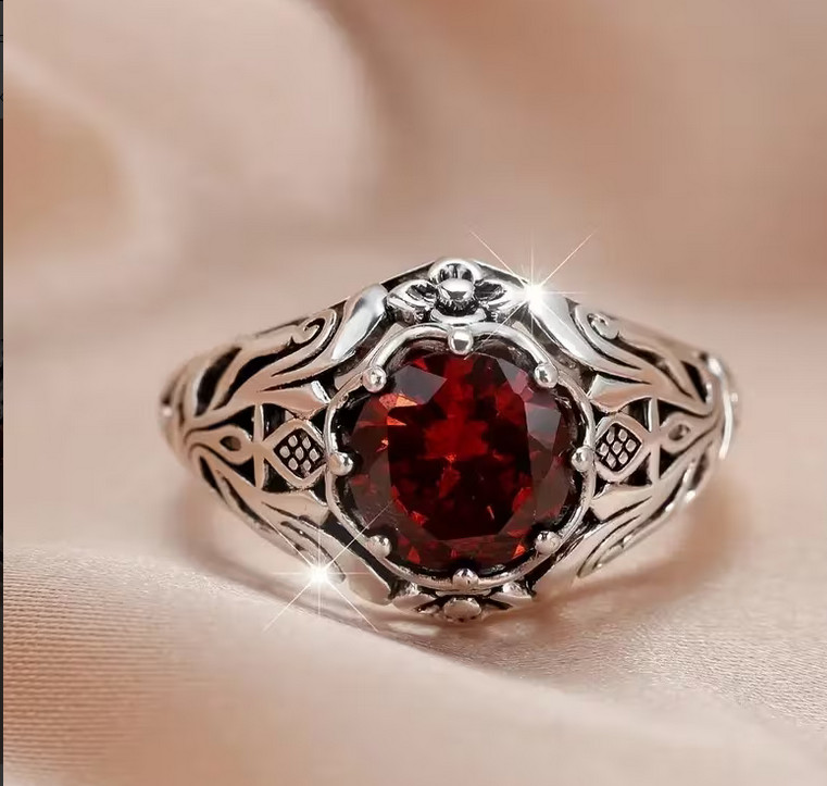 Red garnet flower band ring
