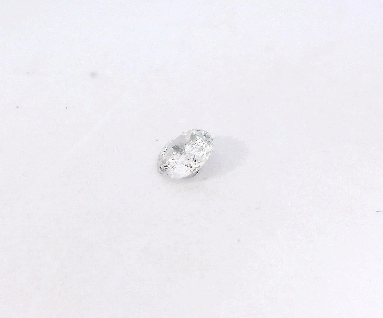 0.16ct Round Brilliant Cut Natural Diamond F, color I1, clarity 3.2 x 1.7 mm