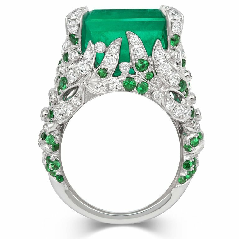 Women’s Engagement Ring With 23.14ct Lab Created Colombian Emerald & 925 SS