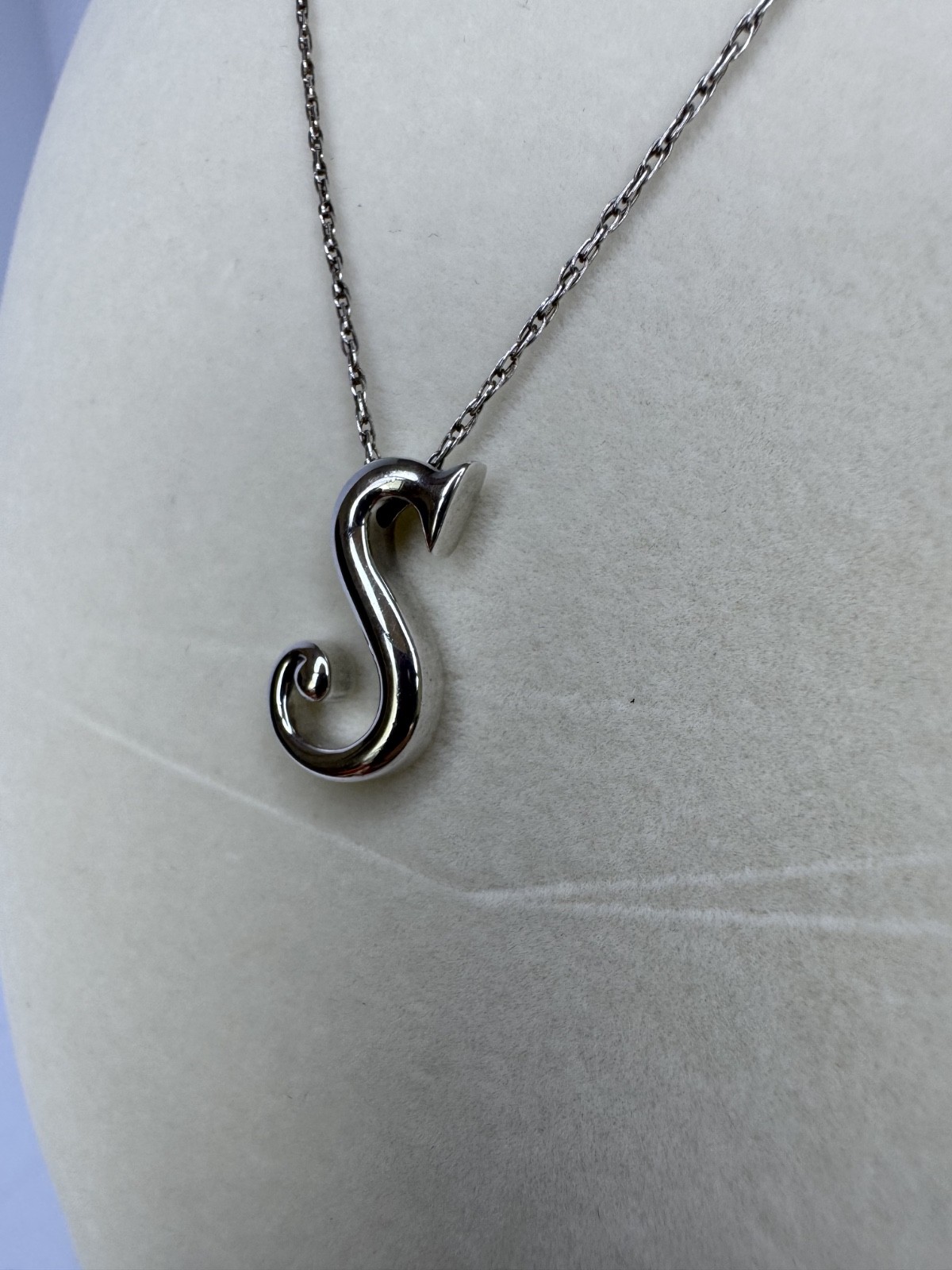 925 Sterling Silver Letter S Initial Pendant Necklace 17″ + 2″ Extender 3g