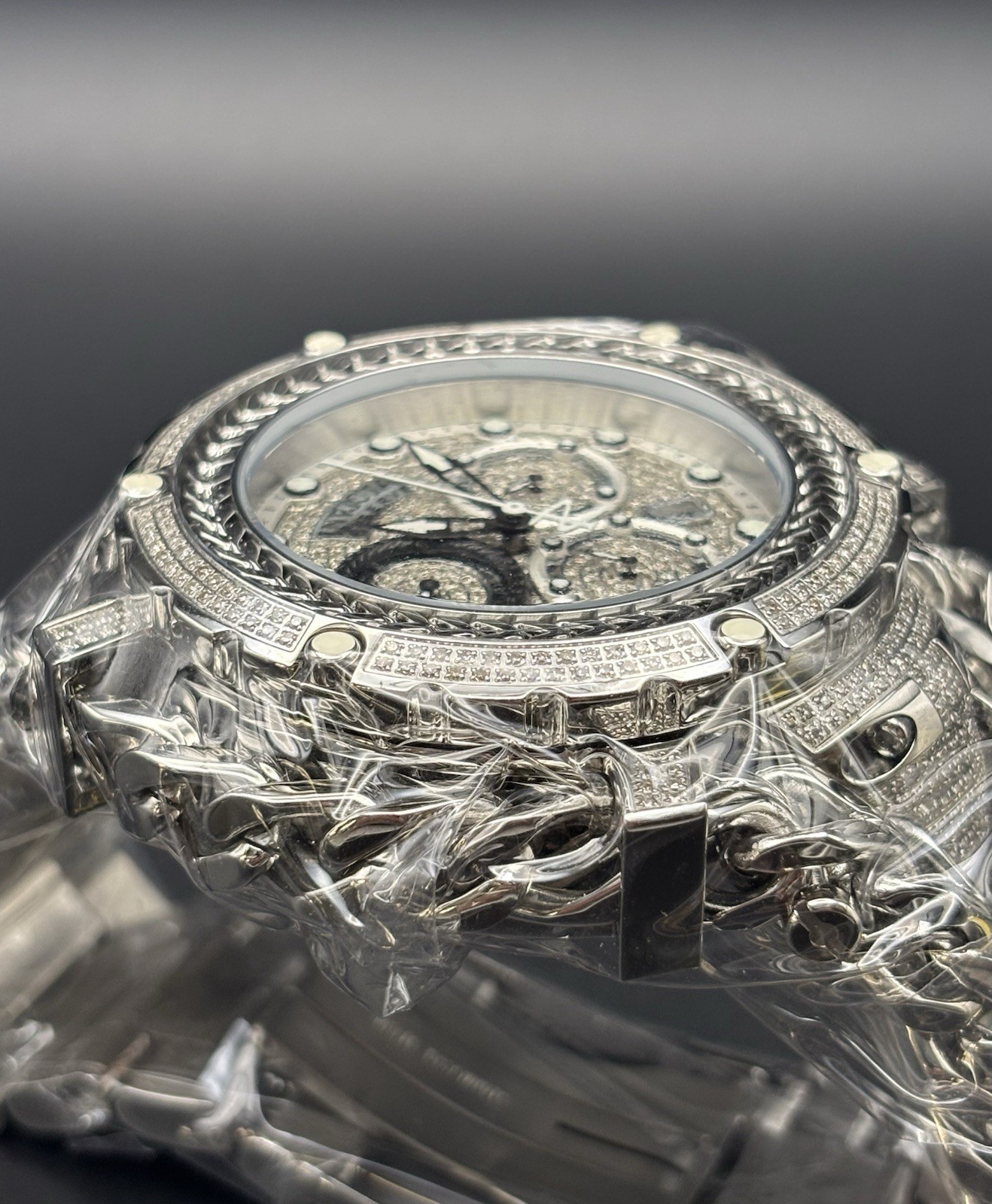 Invicta Reserve Gladiator 2.92ct Genuine Diamond 61mm Wristwatch. NEW