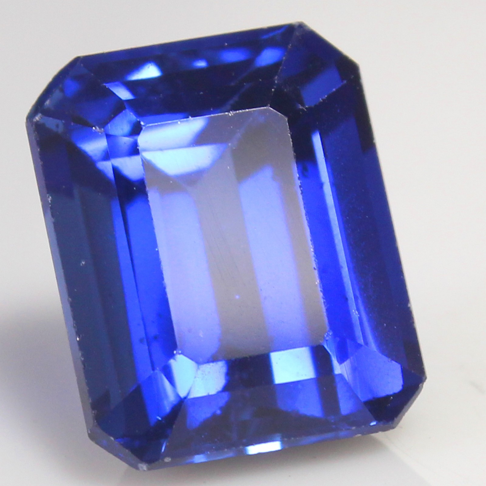 Natural 8.4 Ct Certified Ceylon Blue Sapphire 12×9 MM Emerald Stunning Gems