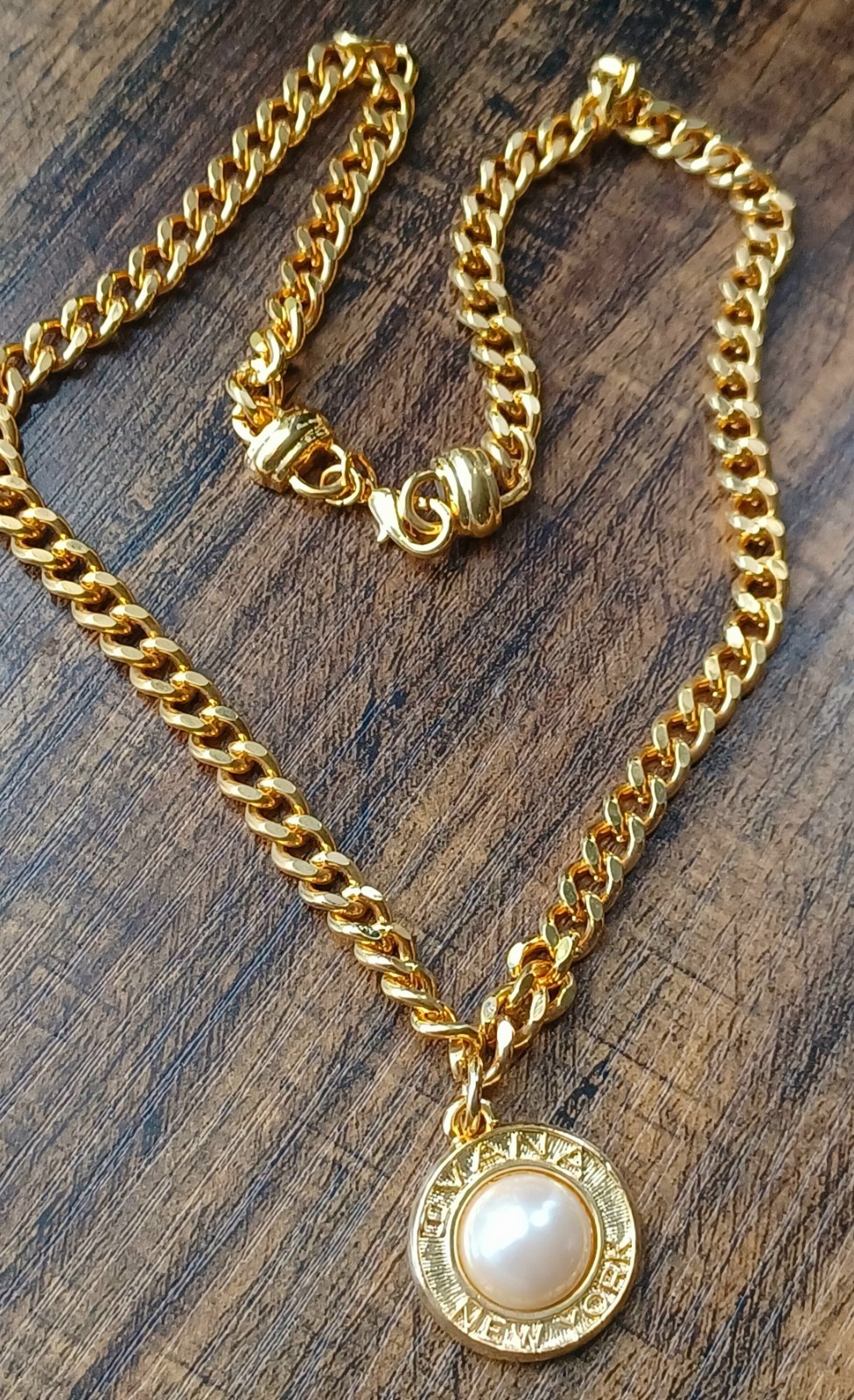 Vtg Ivana Trump Faux Pearl Pendant Cuban Link Goldplated Necklace