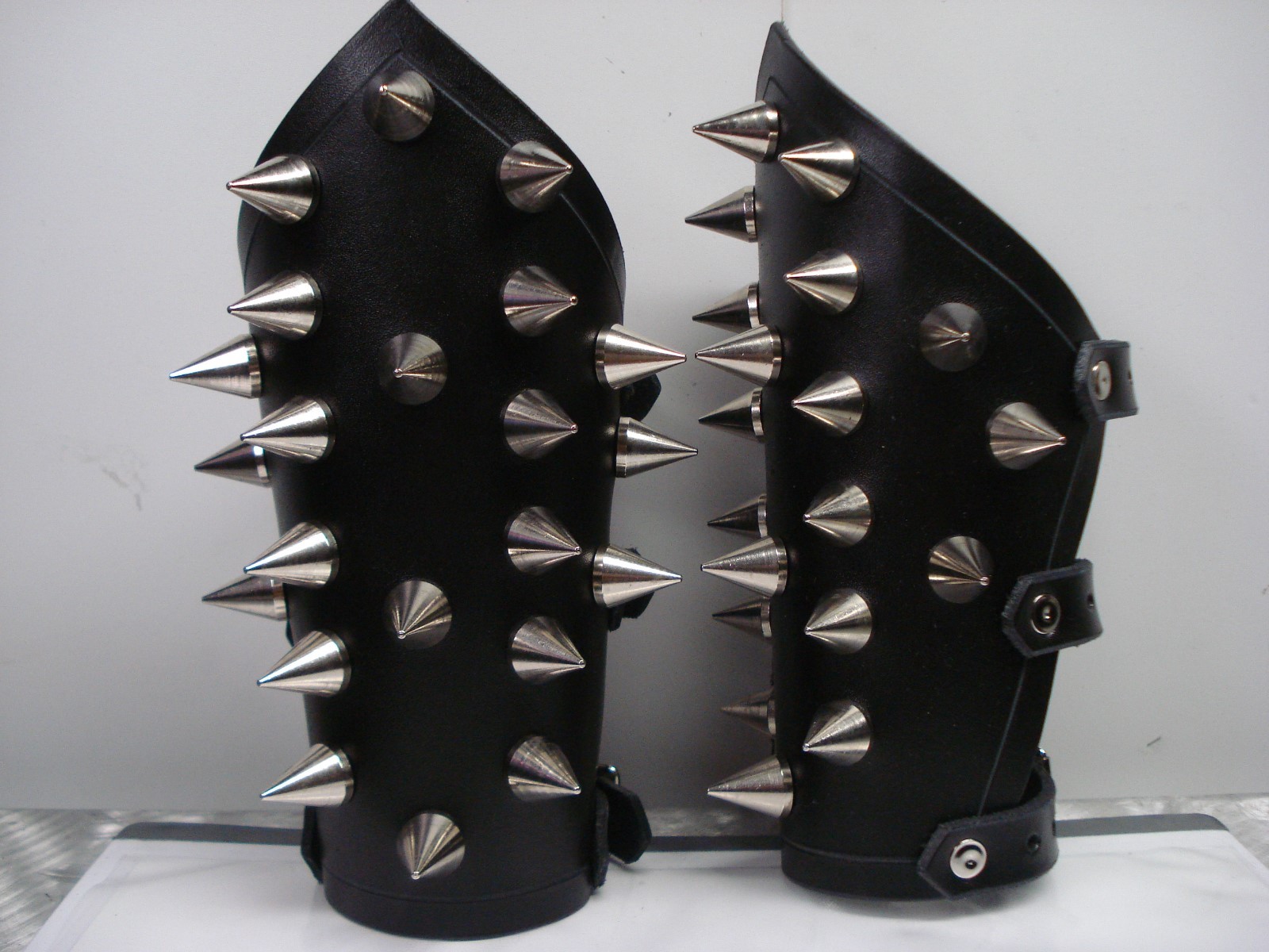LEATHER CONE SPIKE GAUNTLETS. BLACK DEATH (MDLG0099)….. ANGEL CORPSE’S