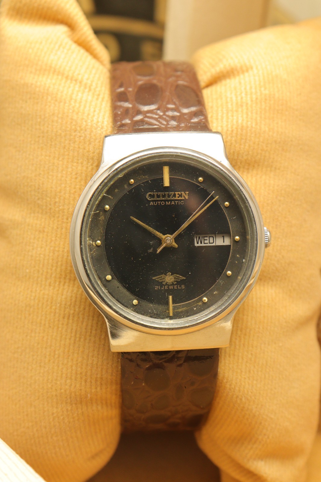 Vintage Citizen Automatic Black Dial Wrist Watch For Men’s Japan Movement 8200.