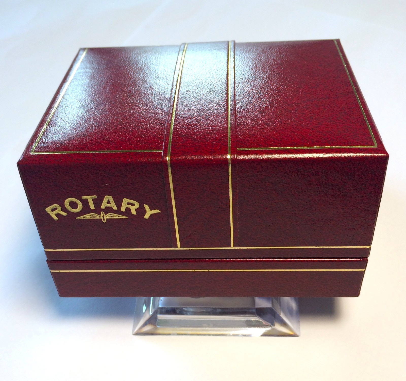 Vintage 9ct Gold Rotary Watch. Swiss. Hallmarked Box & Papers Mint condition