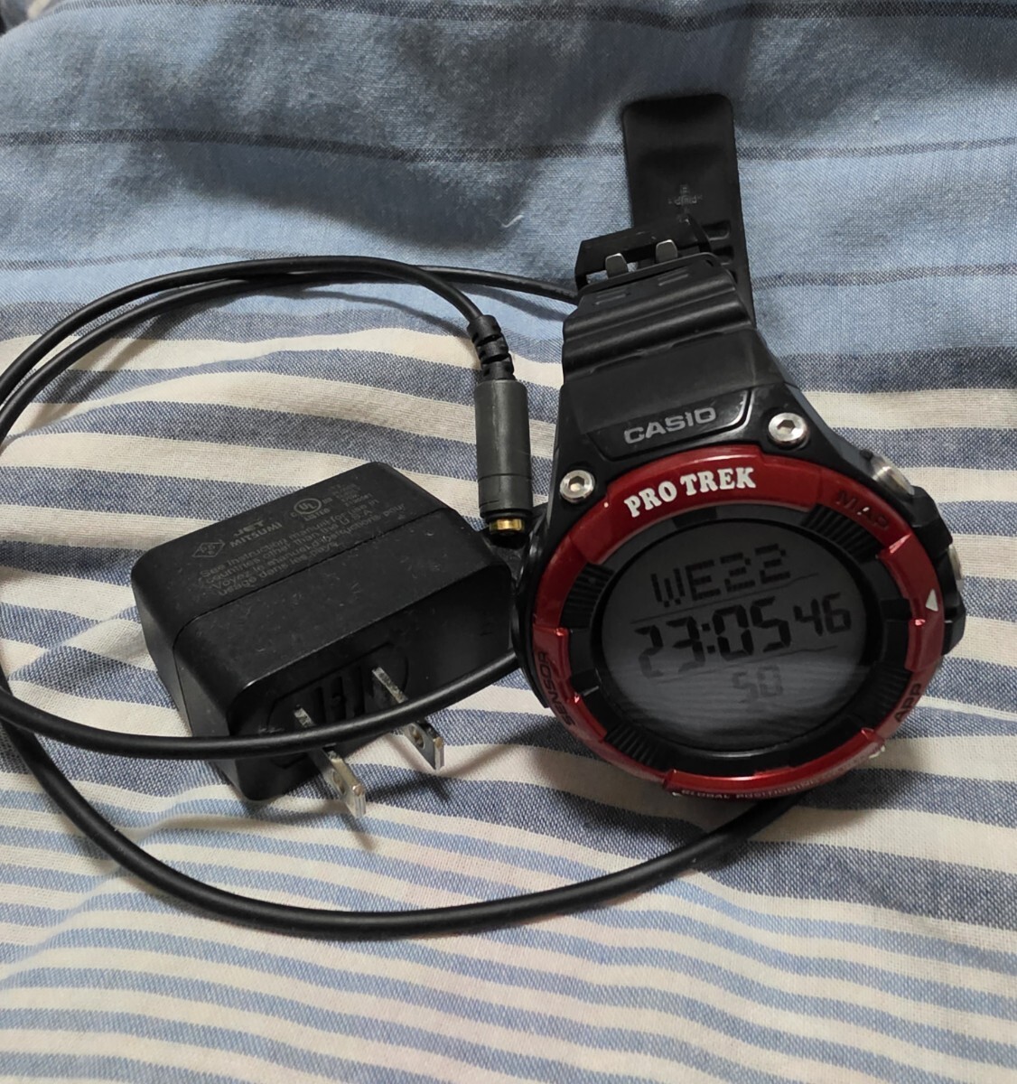 Casio WSD-F21HR Smart Watch GPS Android Wear 1.4″ Display Black Limited Edtion
