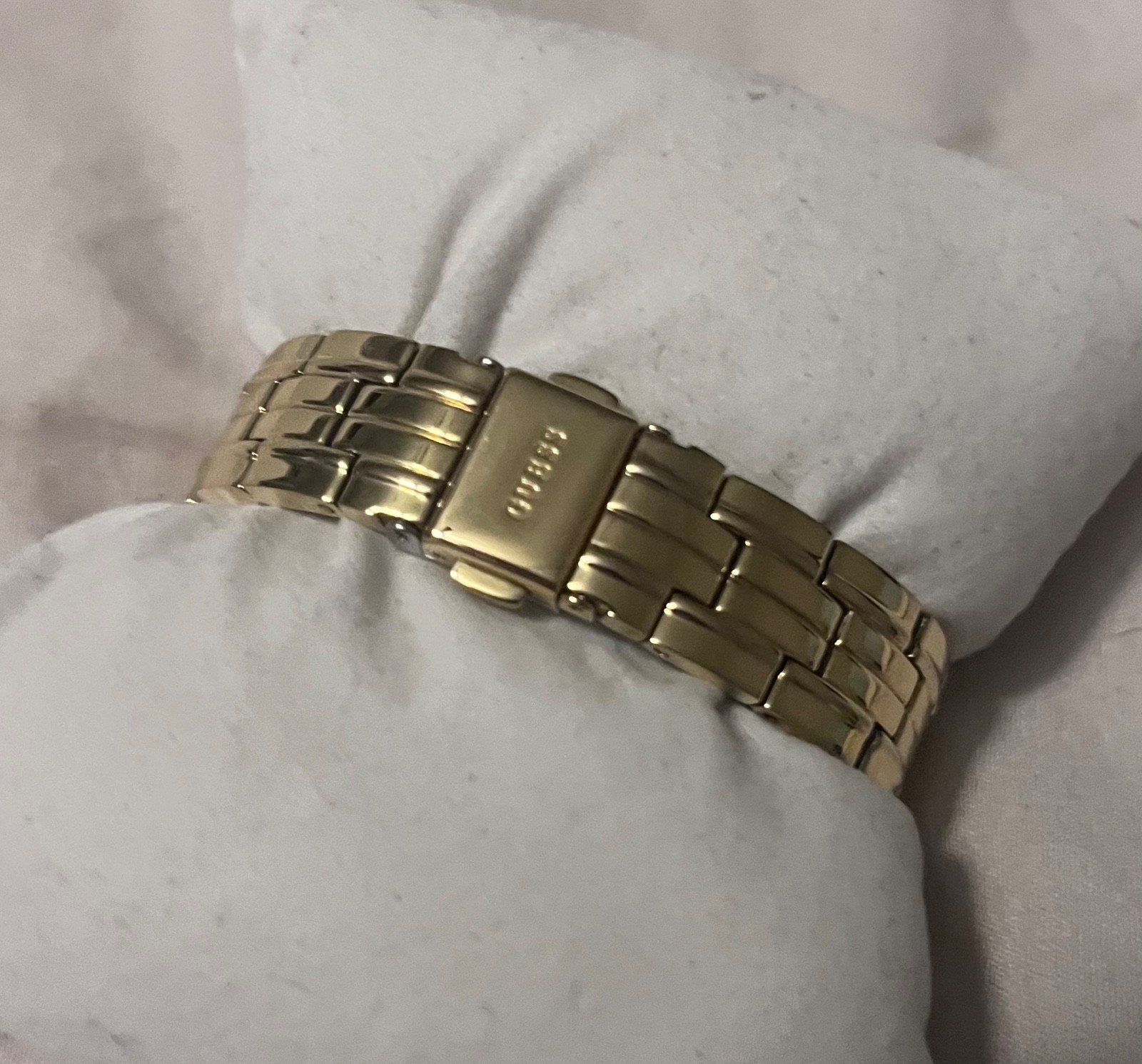 Women’s Goldtone Stainless Steel 30mm Guess Watch
