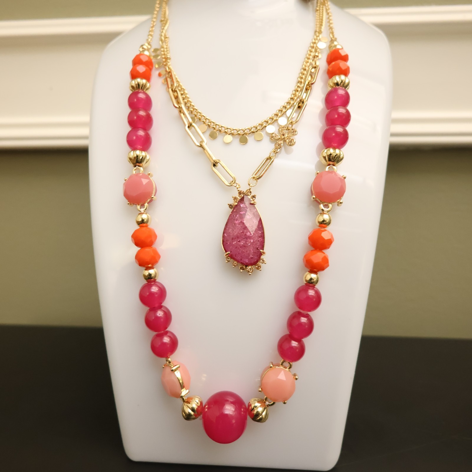 Pink necklaces lot 2 pieces 1 lonna & lilly signed teardrop pendant 1 unbranded