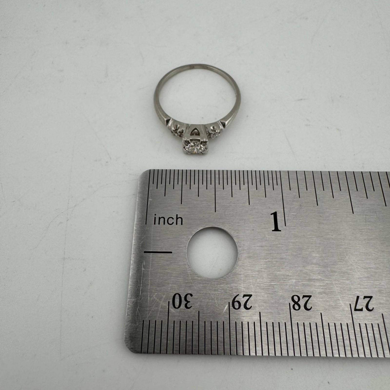 Sweet Vintage 1940s–50s Platinum 900 Diamond Ring 0.27ctw Size 6 3.1g