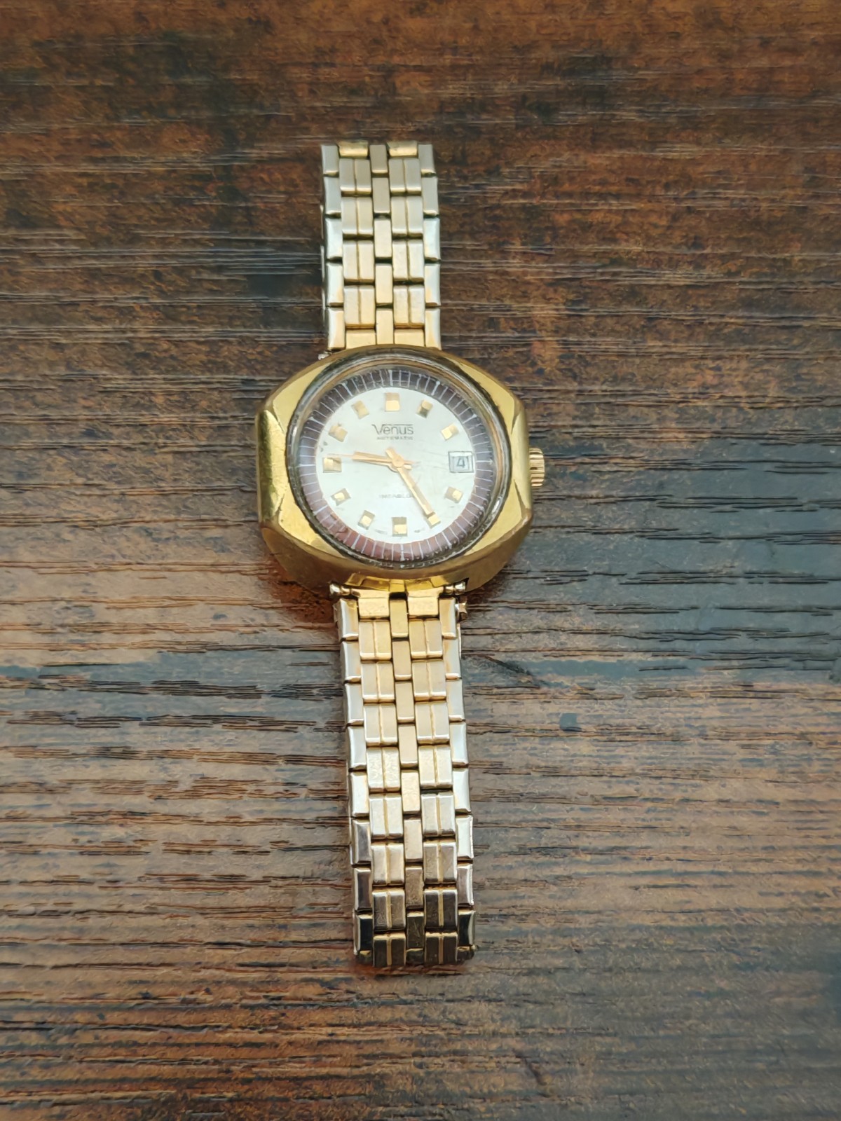 Vintage Venus Automatic Gold Tone Barrel Calendar Men’s Watch – RUNNING PERFECT